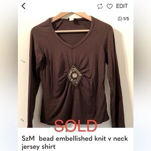 SzM  bead embellished knit v neck jersey shirt